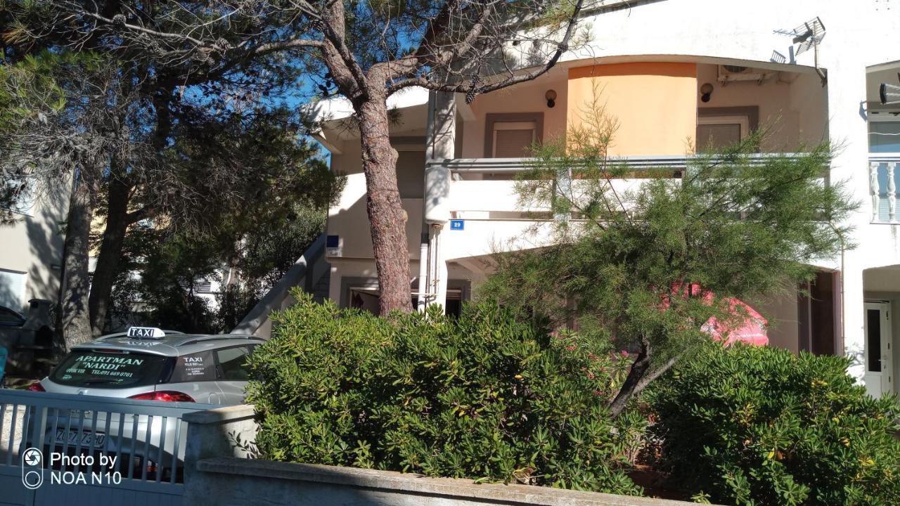 Apartman Nardi Vir Buitenkant foto